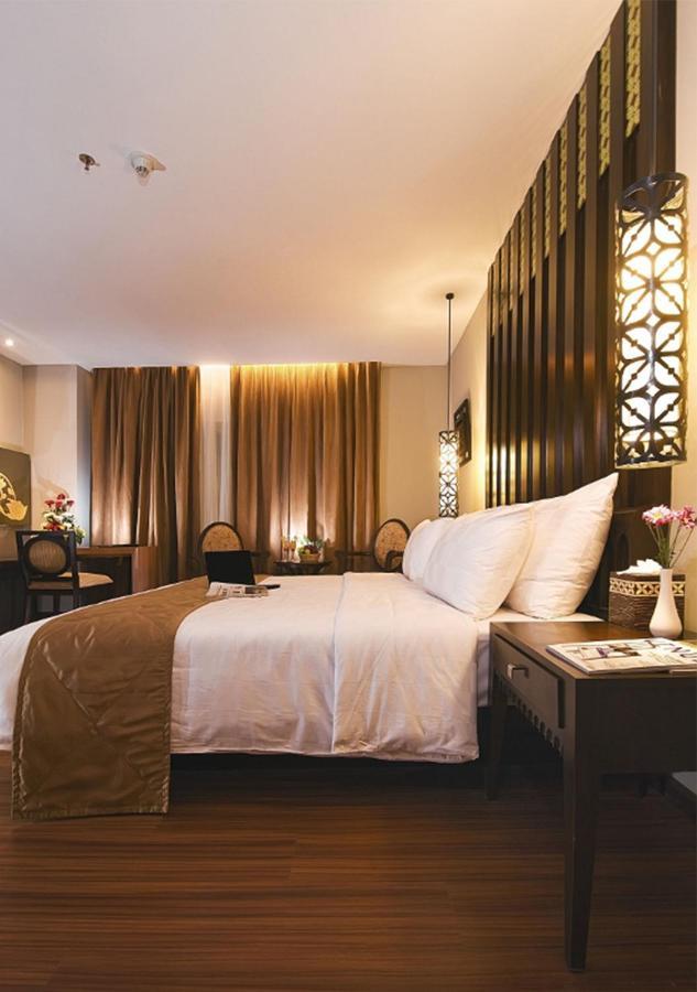 The Royal Surakarta Heritage - Handwritten Collection